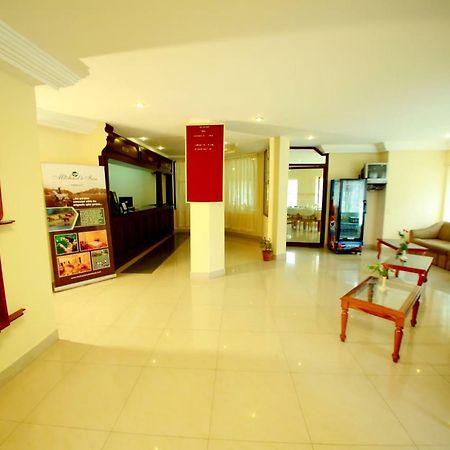 Michaels Inn Текади Екстериор снимка