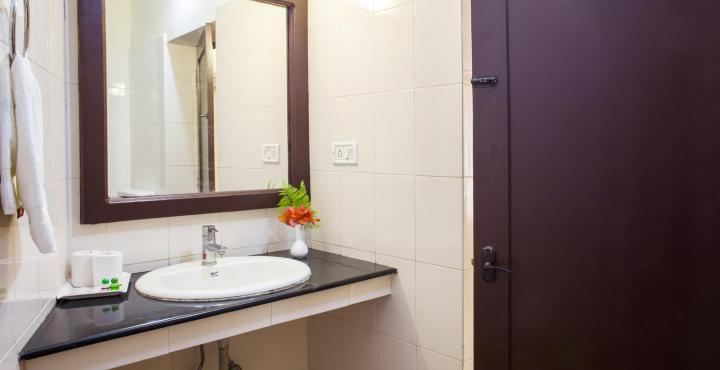 Michaels Inn Текади Екстериор снимка