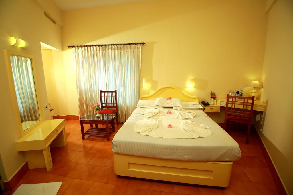 Michaels Inn Текади Екстериор снимка