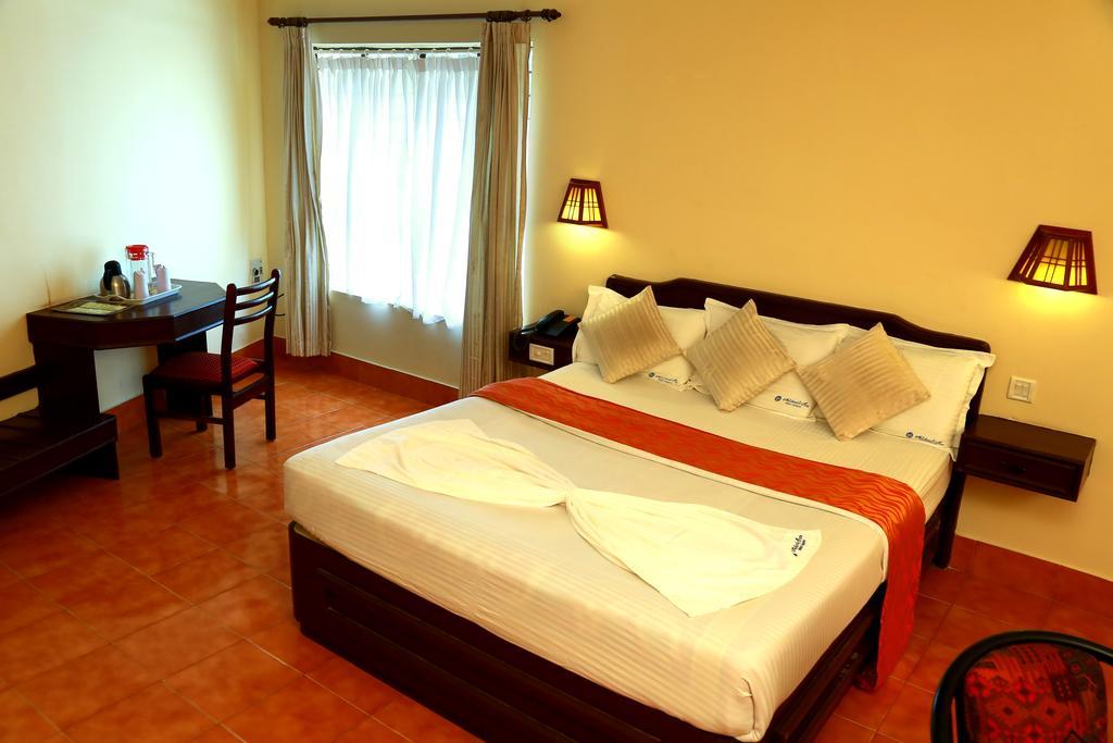 Michaels Inn Текади Екстериор снимка