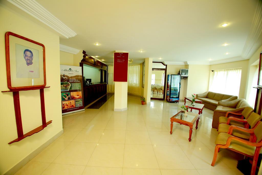 Michaels Inn Текади Екстериор снимка