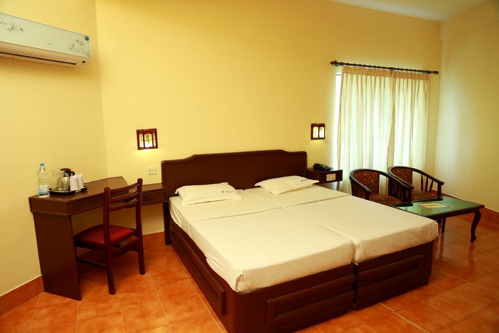 Michaels Inn Текади Екстериор снимка