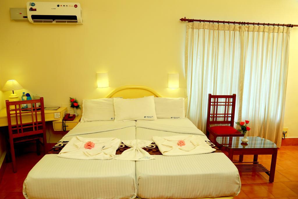 Michaels Inn Текади Екстериор снимка