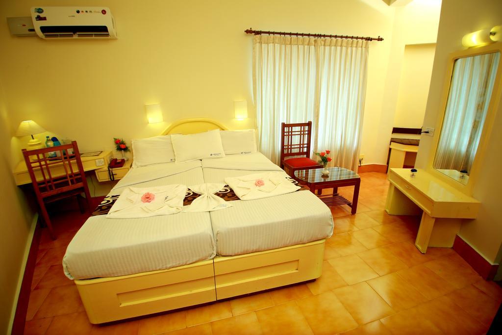 Michaels Inn Текади Екстериор снимка